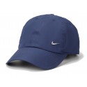 CZAPKA Z DASZKIEM NIKE FB5064-410 metal logo JUNIOR
