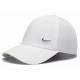 CZAPKA Z DASZKIEM NIKE (FB5372-100) biała metal logo